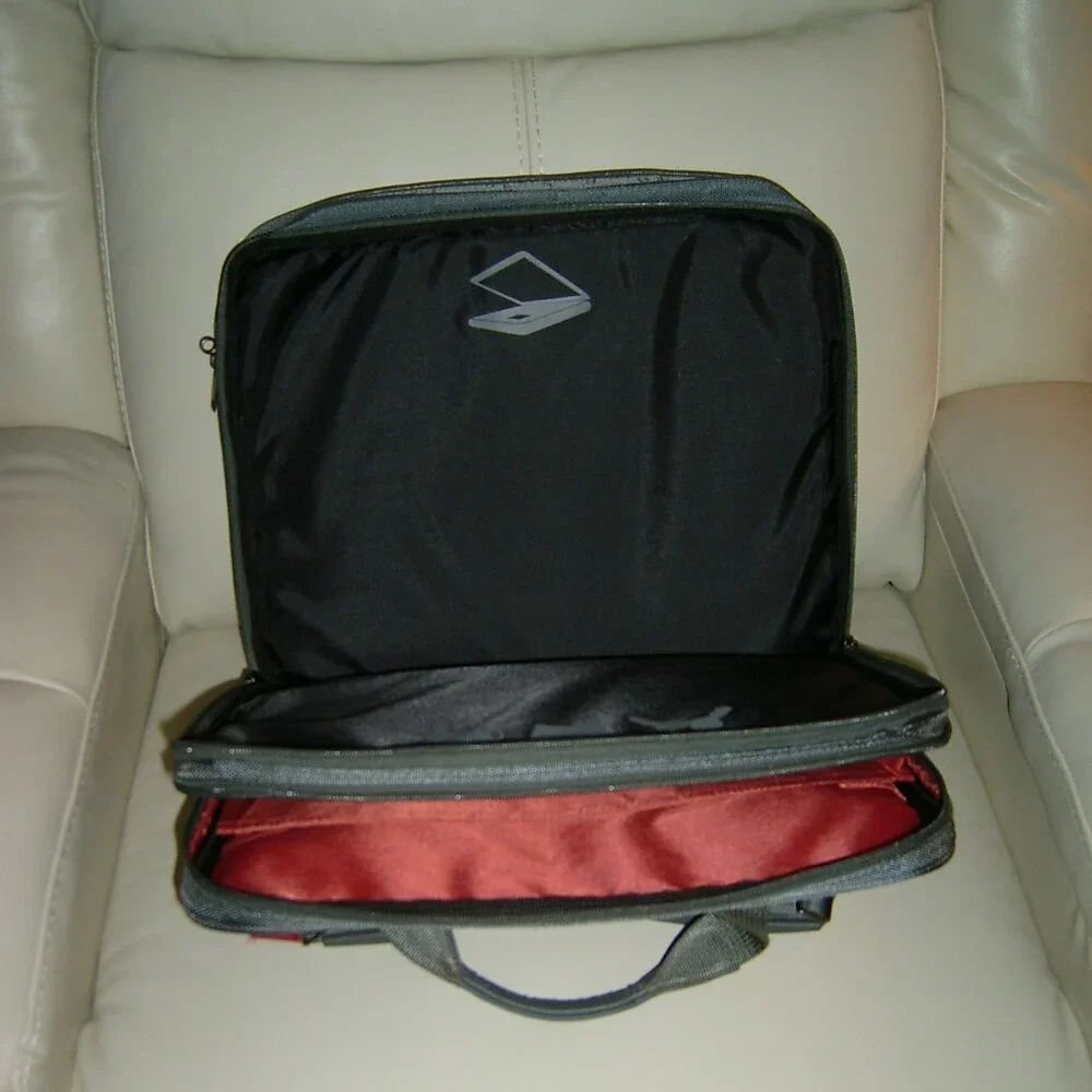 Targus Laptop Briefcase Carrying Case, NEW WITHOUT TAG